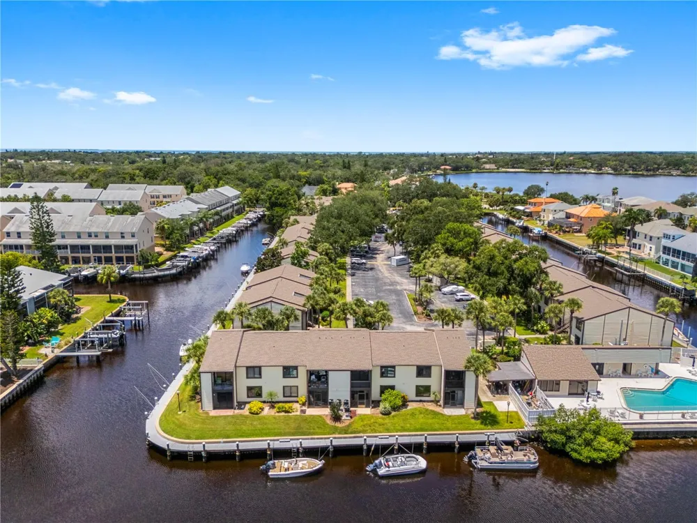 428 MOORINGS COVE DRIVE #7F Tarpon Springs, FL 34689