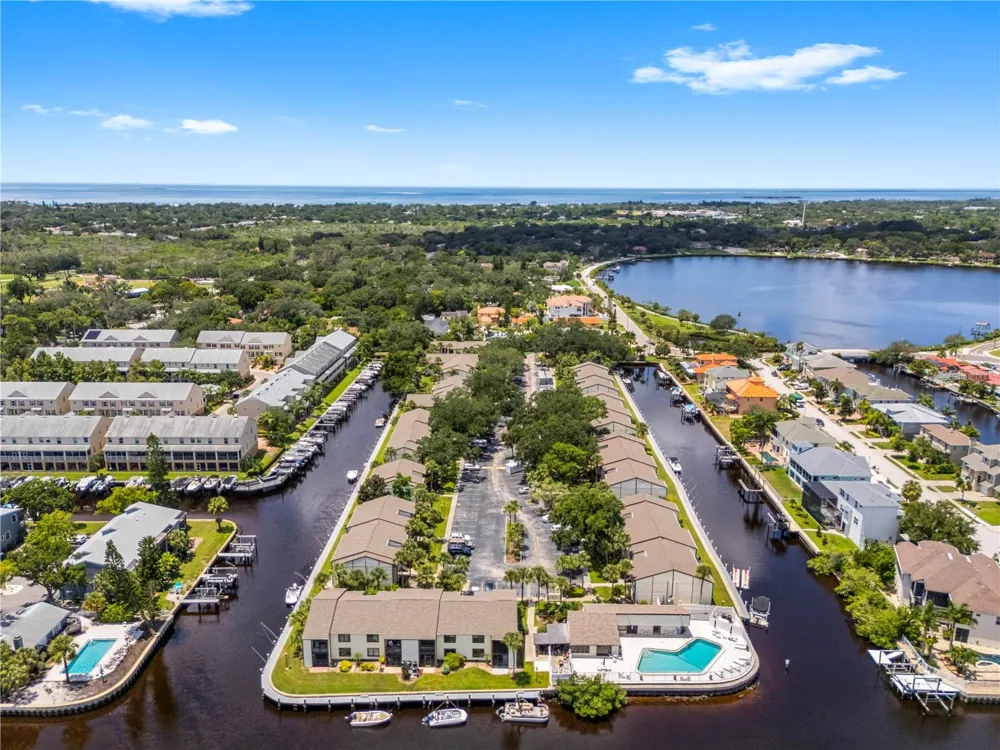 428 MOORINGS COVE DRIVE #7F Tarpon Springs, FL 34689