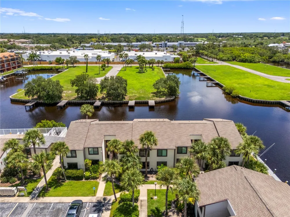 428 MOORINGS COVE DRIVE #7F Tarpon Springs, FL 34689