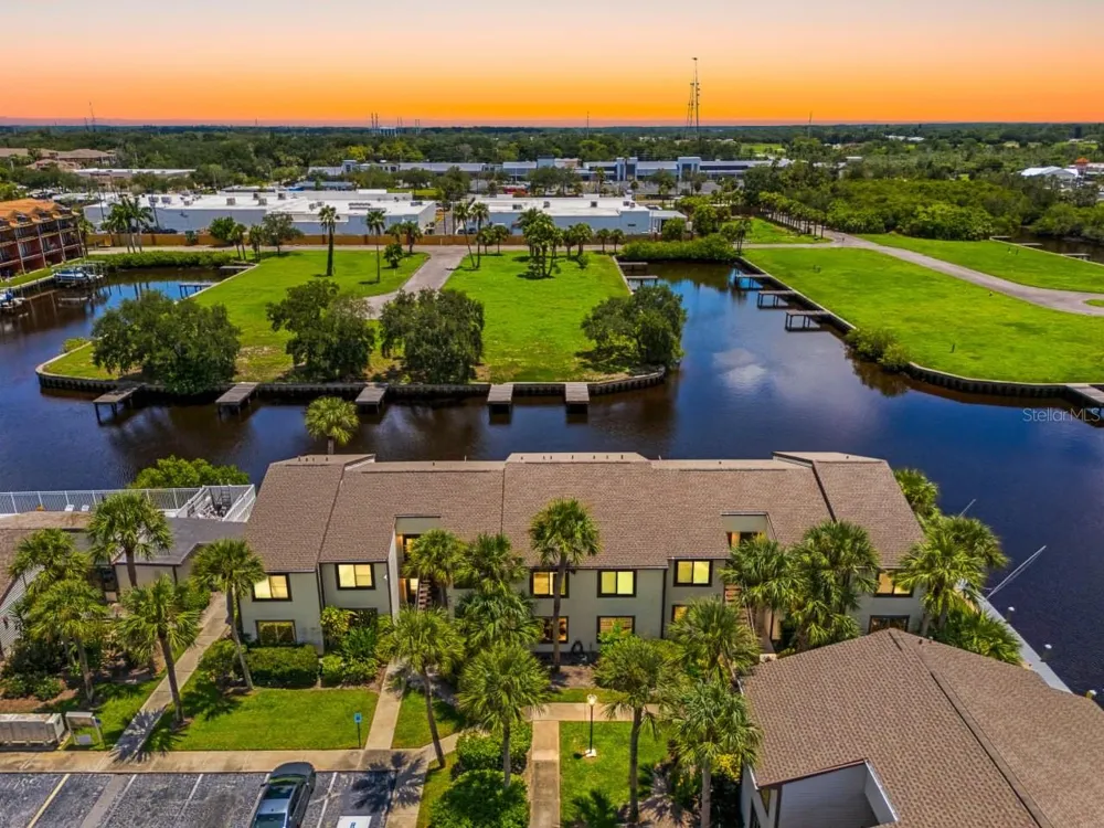 428 MOORINGS COVE DRIVE #7F Tarpon Springs, FL 34689