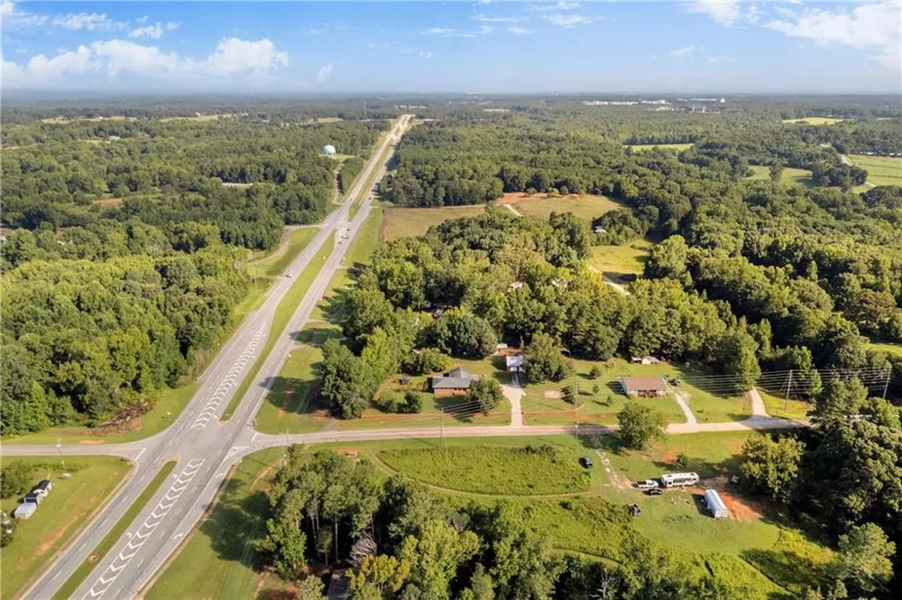 45 Smith Overhead Bridge Road Commerce, GA 30530