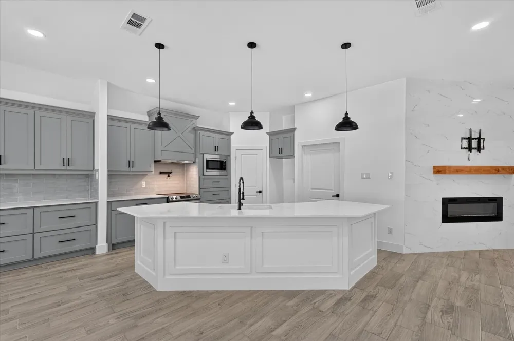 114 Dowdy Lane Mabank, TX 75156