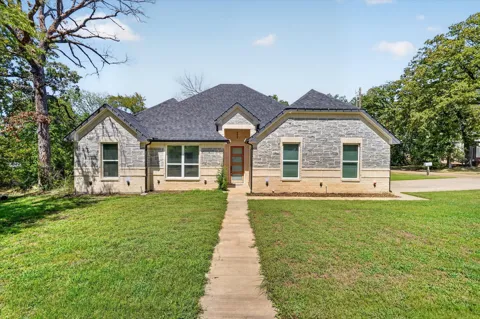 114 Dowdy Lane