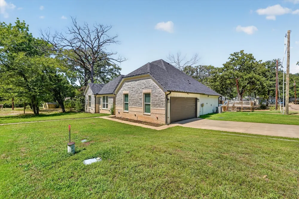 114 Dowdy Lane Mabank, TX 75156