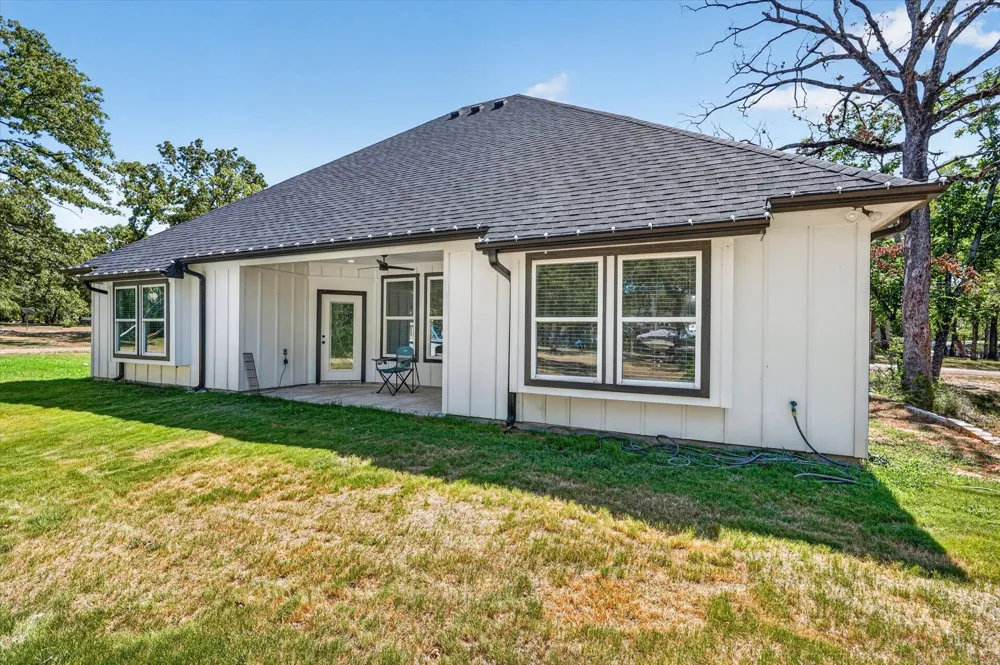 114 Dowdy Lane Mabank, TX 75156