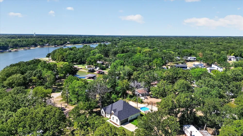 114 Dowdy Lane Mabank, TX 75156