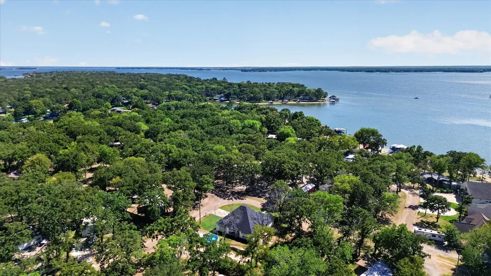 114 Dowdy Lane Mabank, TX 75156