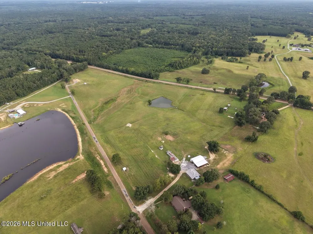 8007 Old Highway 24 Centreville, MS 39631