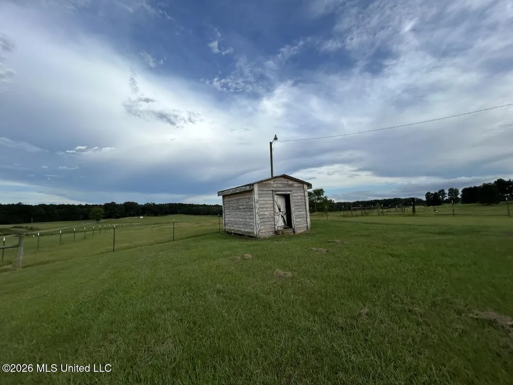 8007 Old Highway 24 Centreville, MS 39631