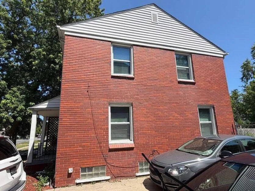 8878 Evergreen Avenue Detroit, MI 48228