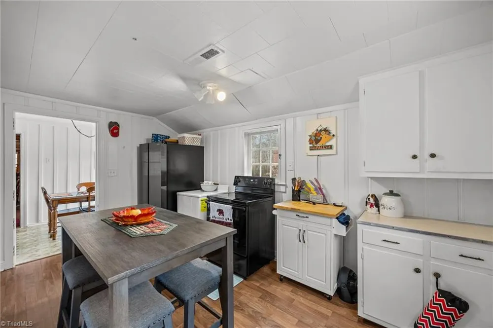 3250 Mine Creek Road Burlington, NC 27217