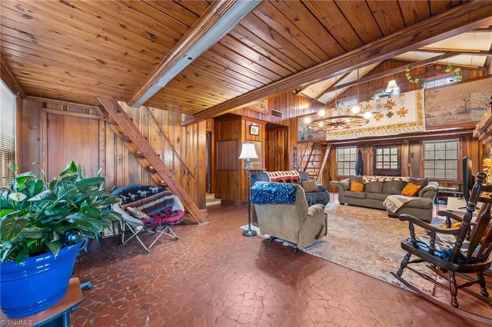 3250 Mine Creek Road Burlington, NC 27217