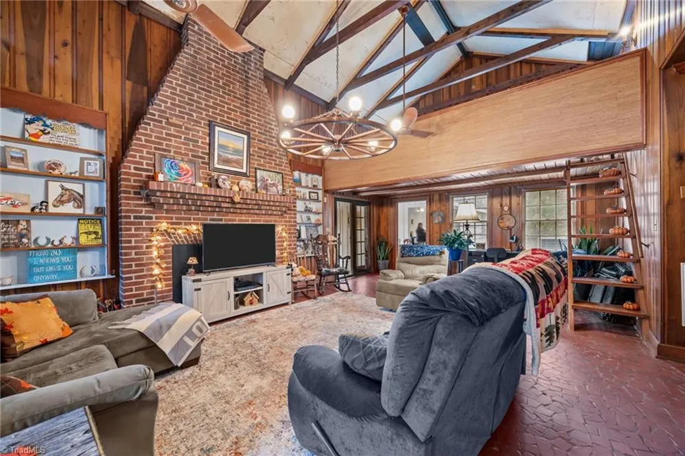 3250 Mine Creek Road Burlington, NC 27217