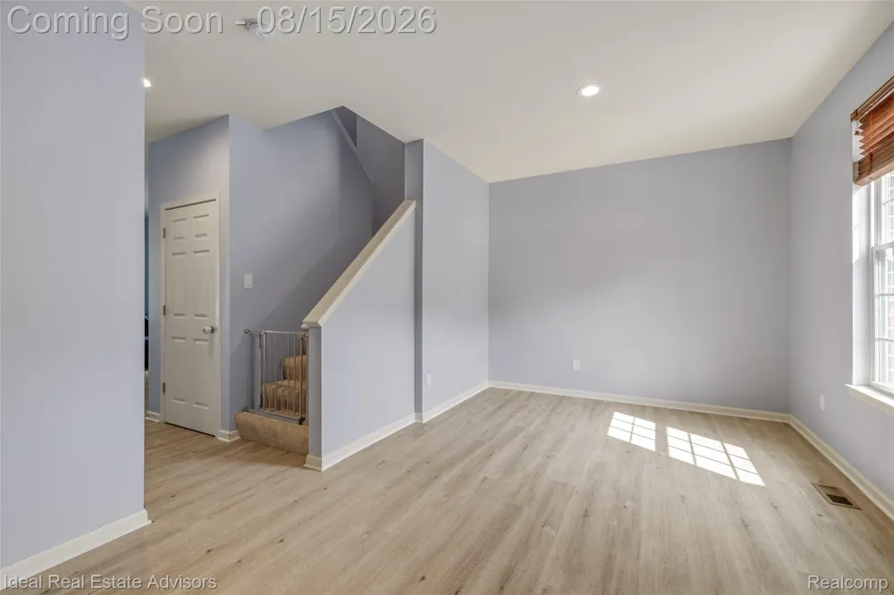 51743 Leshan Drive Chesterfield Township, MI 48047