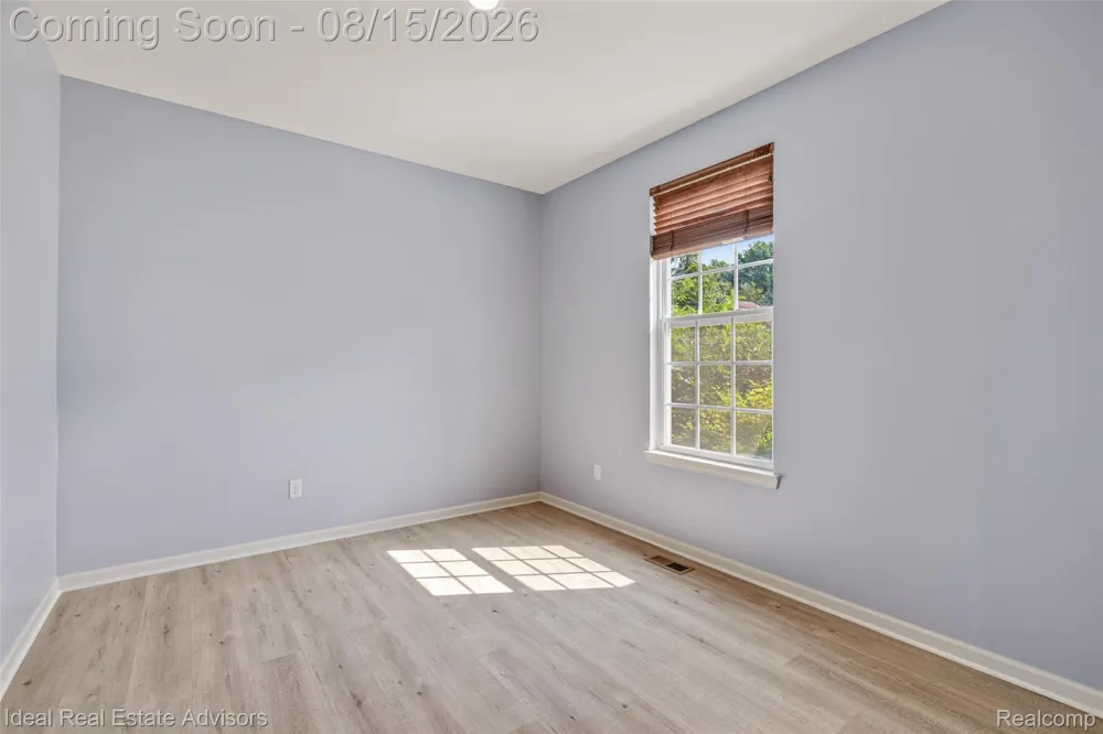51743 Leshan Drive Chesterfield Township, MI 48047