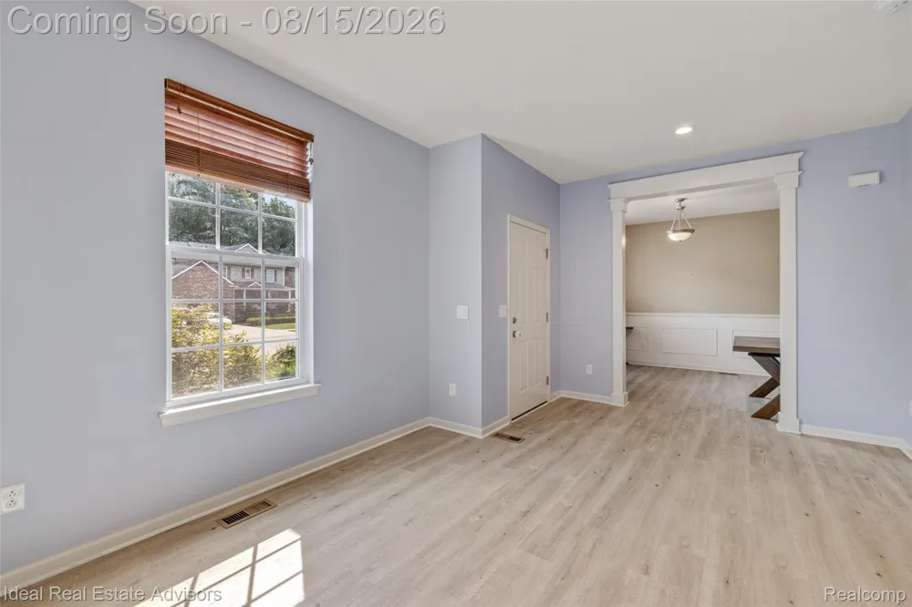 51743 Leshan Drive Chesterfield Township, MI 48047