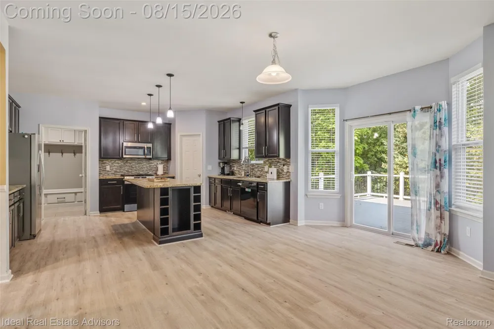 51743 Leshan Drive Chesterfield Township, MI 48047