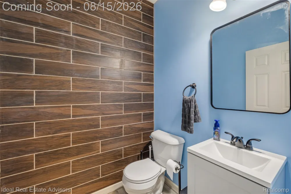 51743 Leshan Drive Chesterfield Township, MI 48047