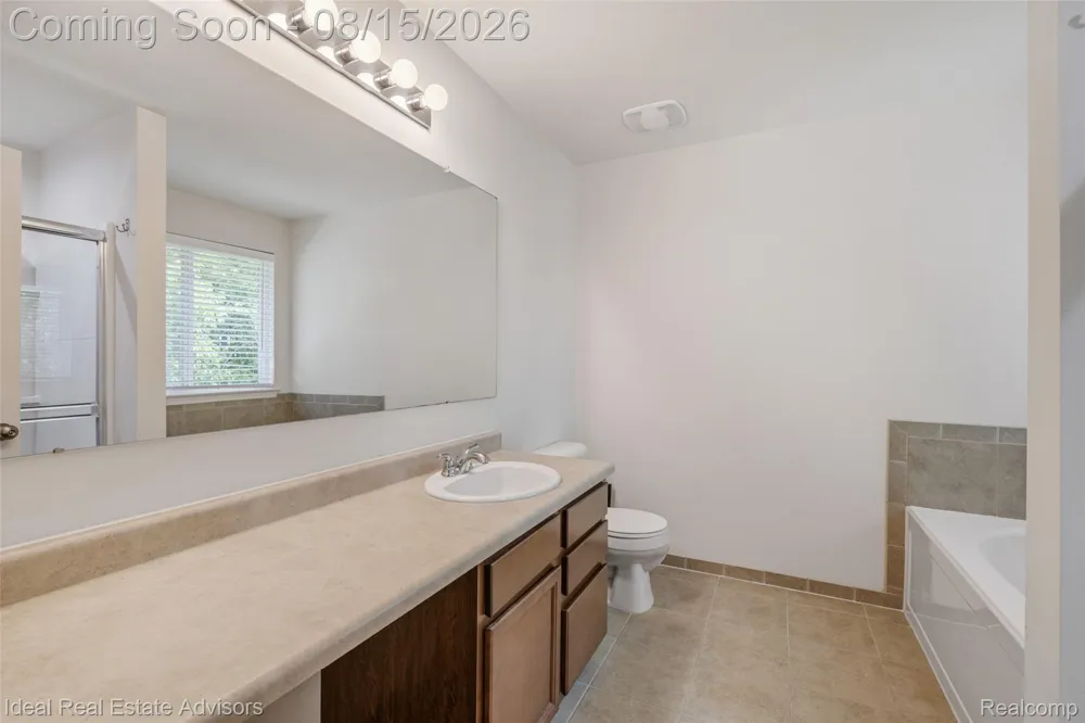 51743 Leshan Drive Chesterfield Township, MI 48047