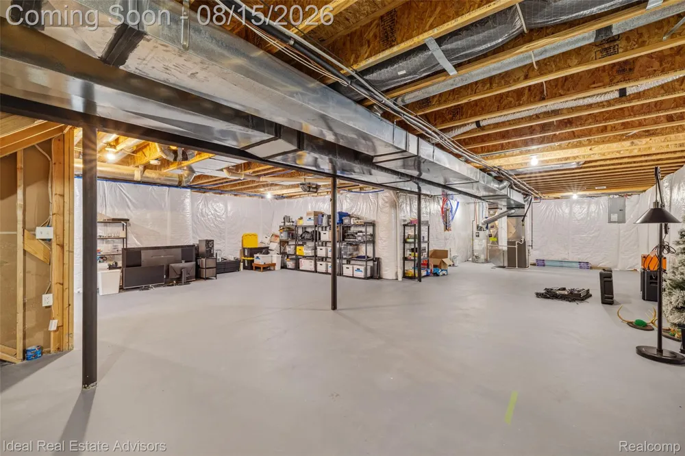 51743 Leshan Drive Chesterfield Township, MI 48047