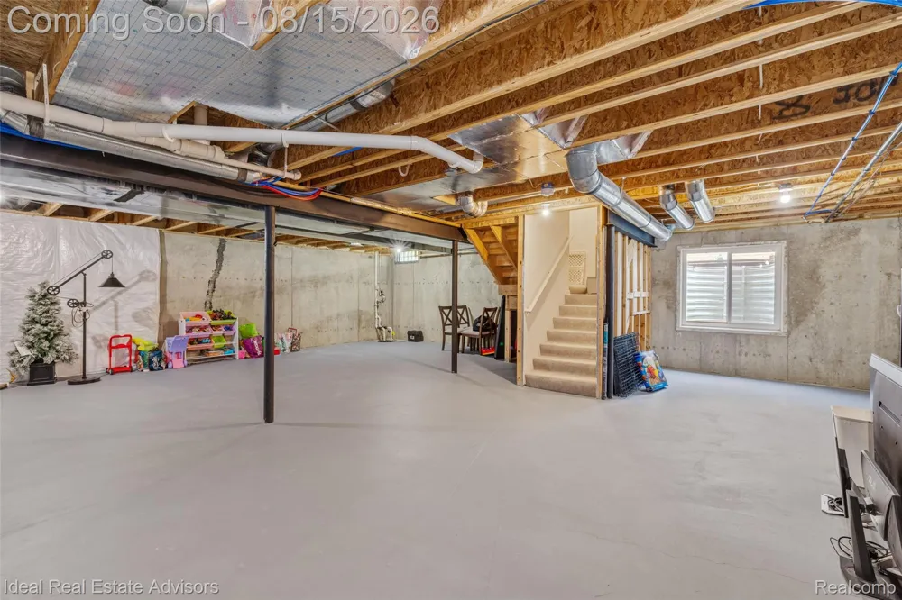 51743 Leshan Drive Chesterfield Township, MI 48047