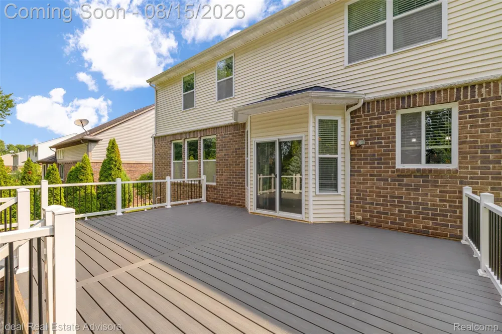51743 Leshan Drive Chesterfield Township, MI 48047