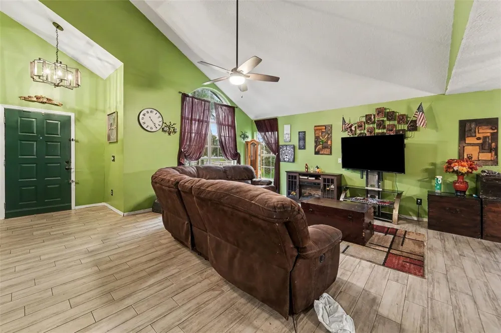 2405 ABALONE BOULEVARD Orlando, FL 32833