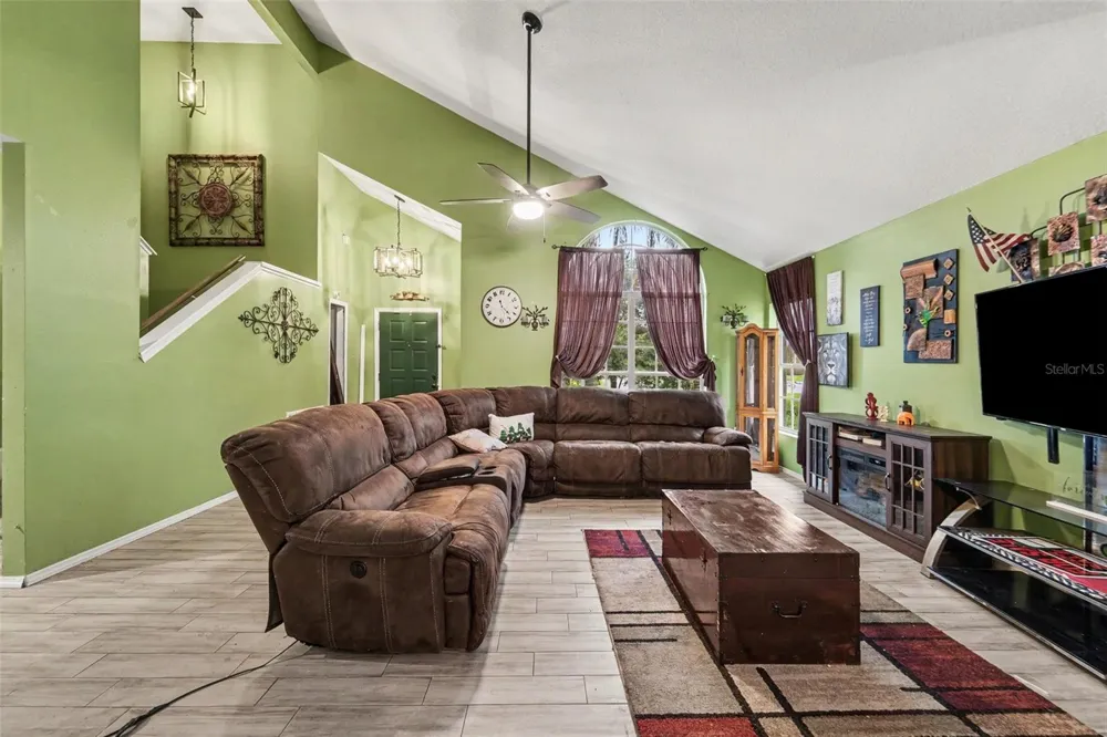 2405 ABALONE BOULEVARD Orlando, FL 32833