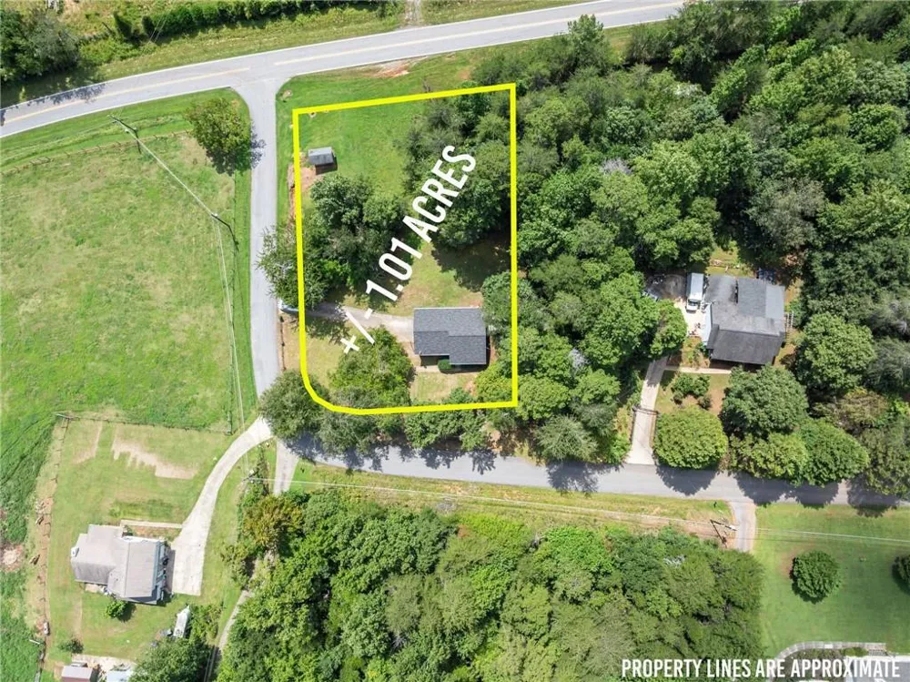31 S Wind Drive Dahlonega, GA 30533