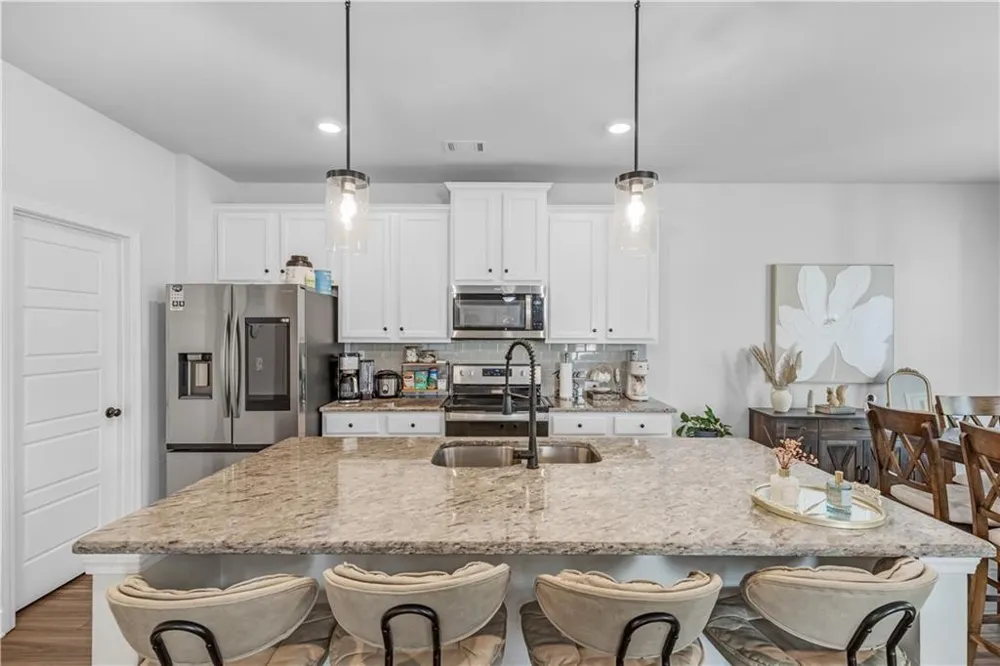 5317 Fox Hill Lane Oakwood, GA 30566