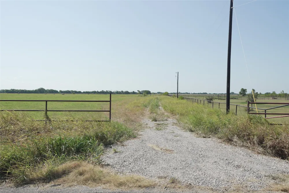 1989 Hunsucker Road Ferris, TX 75152