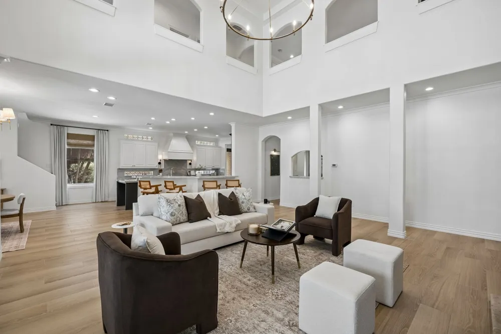 6823 Lakehurst Avenue Dallas, TX 75230