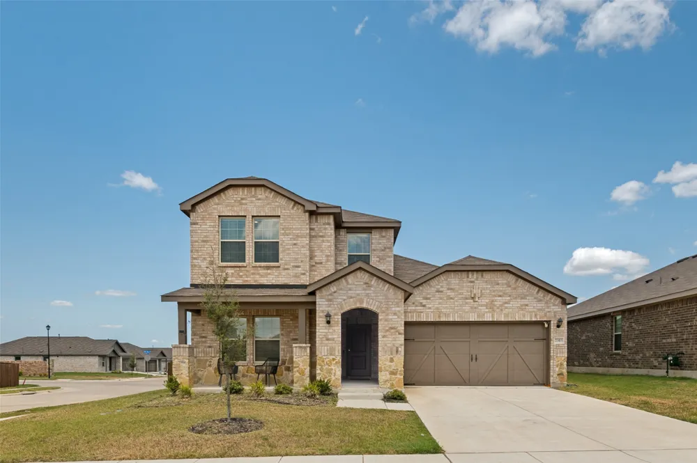 2303 Peregrine Way Crandall, TX 75114