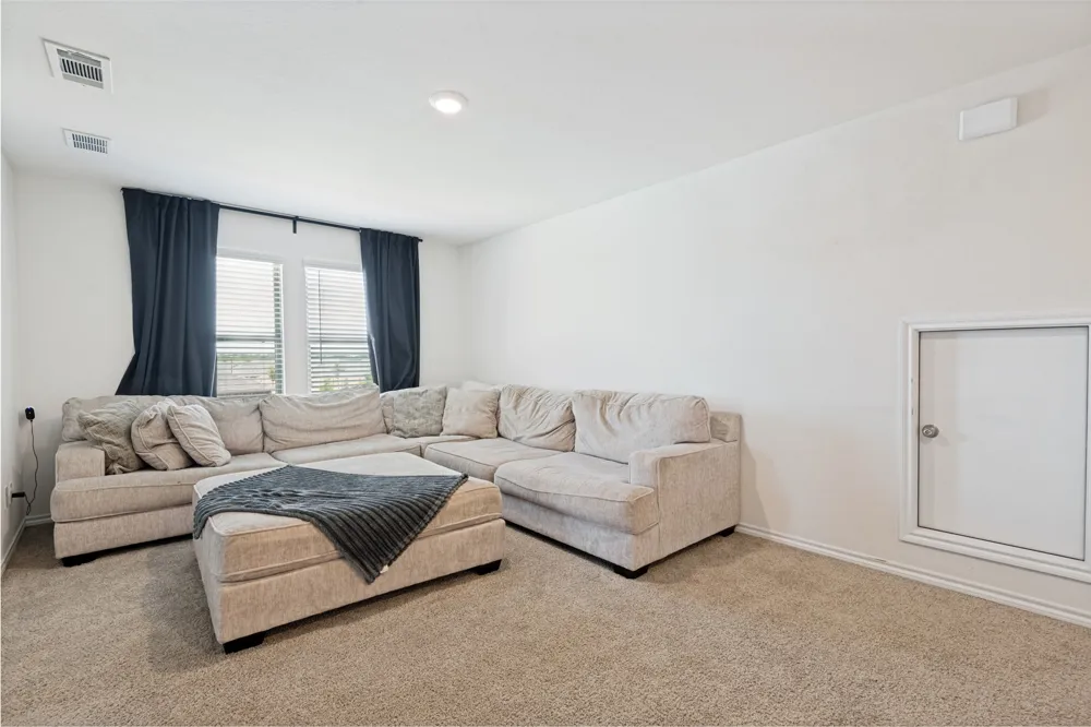 2303 Peregrine Way Crandall, TX 75114