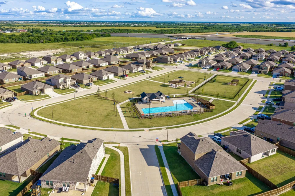 2303 Peregrine Way Crandall, TX 75114