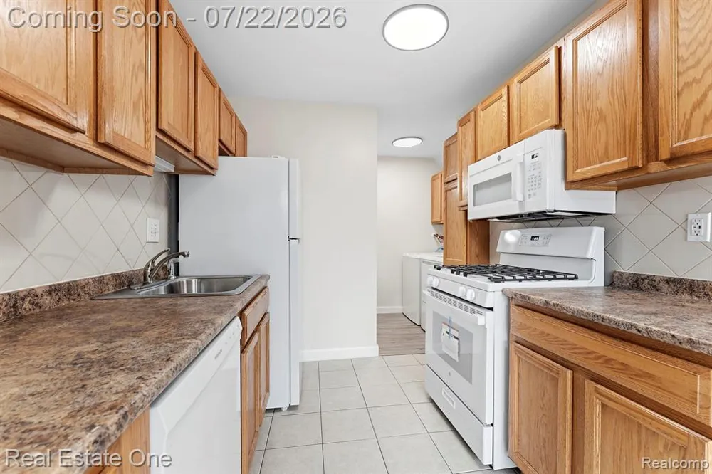 15588 Dupage Boulevard Taylor, MI 48180