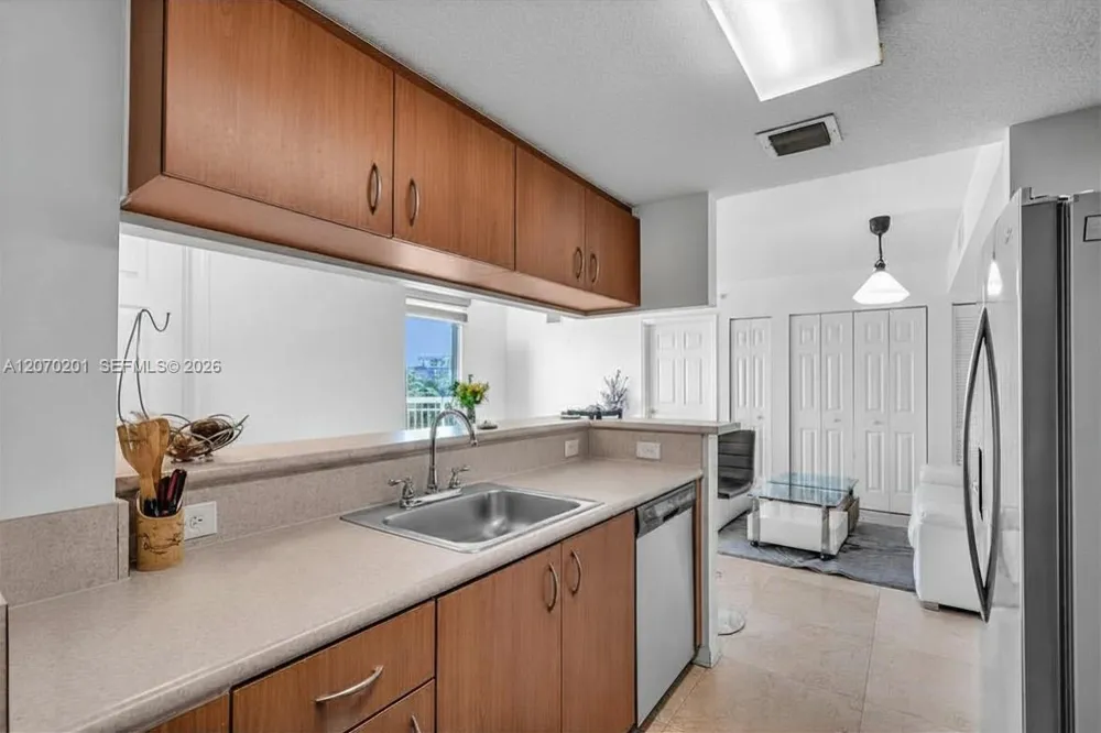 816 NW 11th St #607 Miami, FL 33136