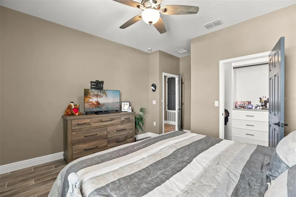 4924 GOLDEN ZENITH WAY Mount Dora, FL 32757