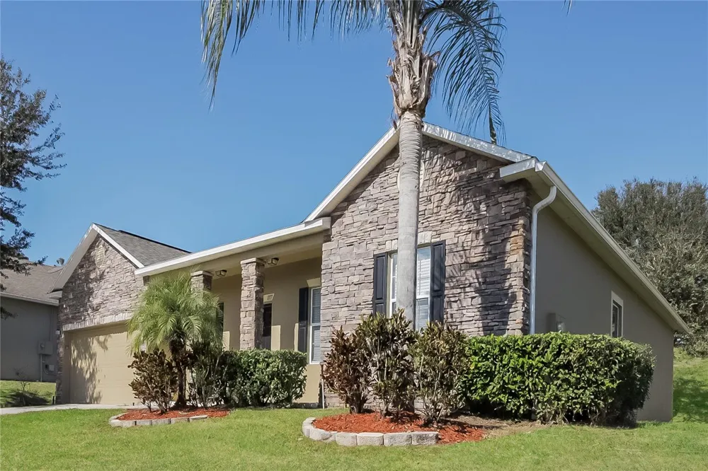 1117 SPRUCE RIDGE COURT Minneola, FL 34715