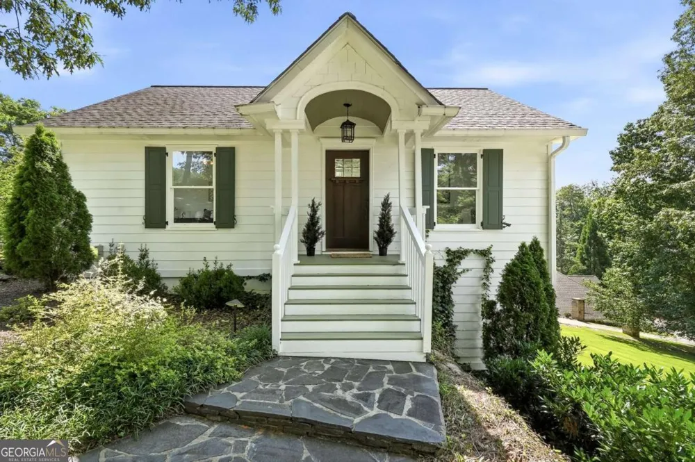 380 Fredricks CV Dawsonville, GA 30534