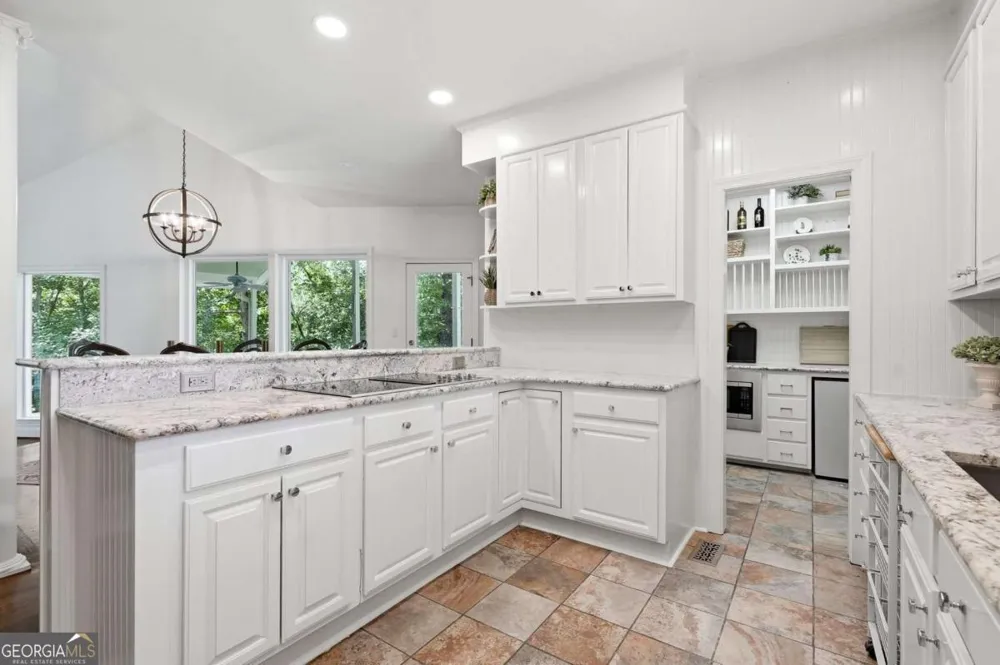 380 Fredricks CV Dawsonville, GA 30534