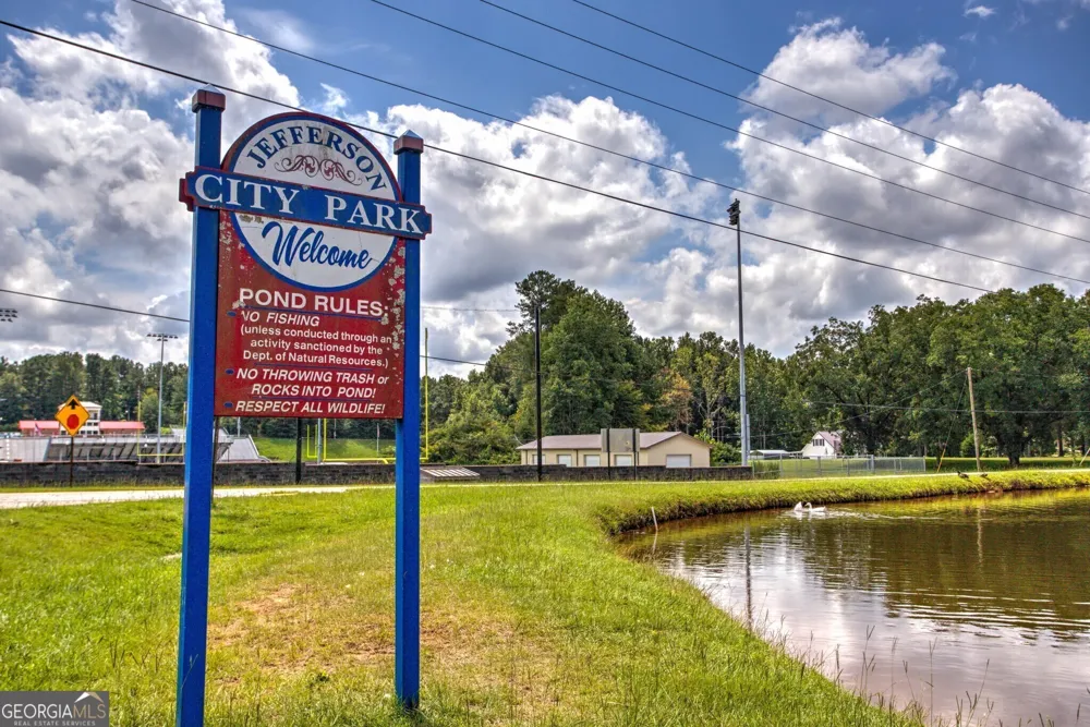 174 Eagles Crest DR Commerce, GA 30529