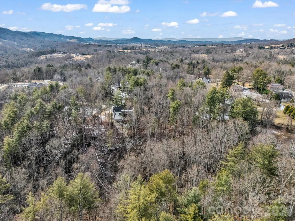 88 Summer Shade Court Hendersonville, NC 28792