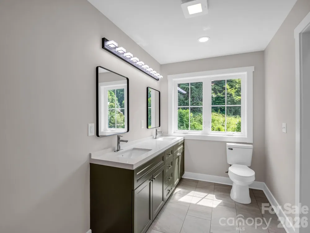50 Stone Crest Mountain Drive Black Mountain, NC 28711