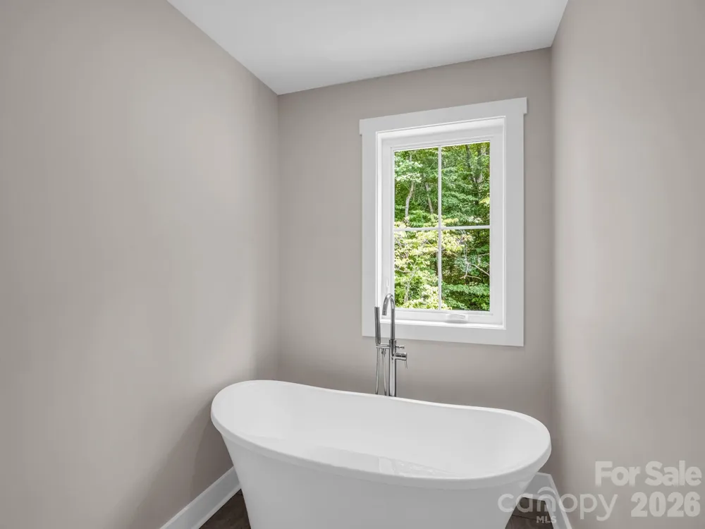 50 Stone Crest Mountain Drive Black Mountain, NC 28711