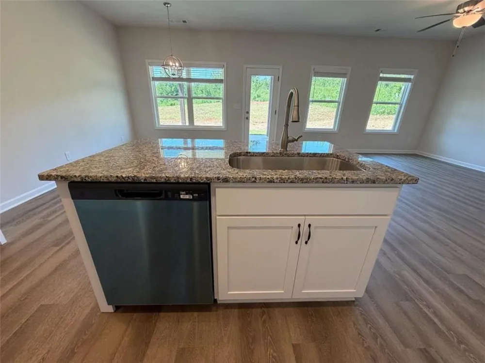 653 Dortch Road Eastanollee, GA 30538