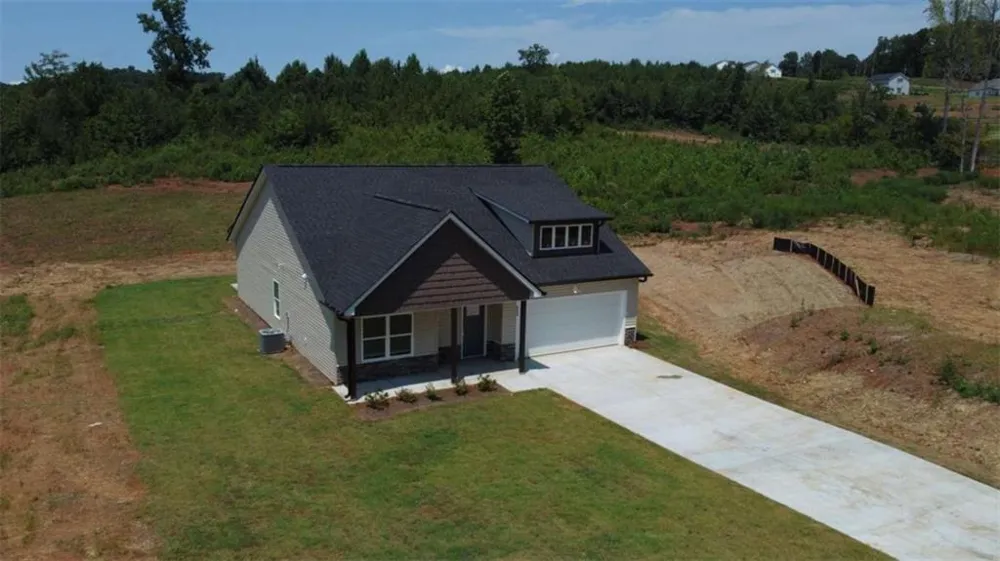 653 Dortch Road Eastanollee, GA 30538