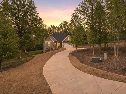 49 Caspian Trail