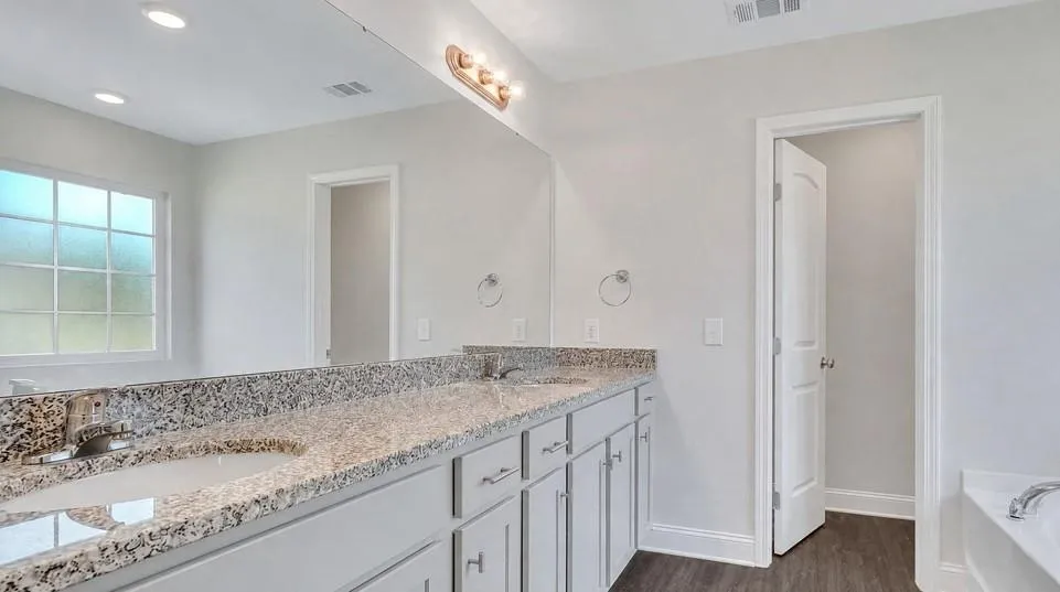 9 Sago Palm Way Savannah, GA 31302