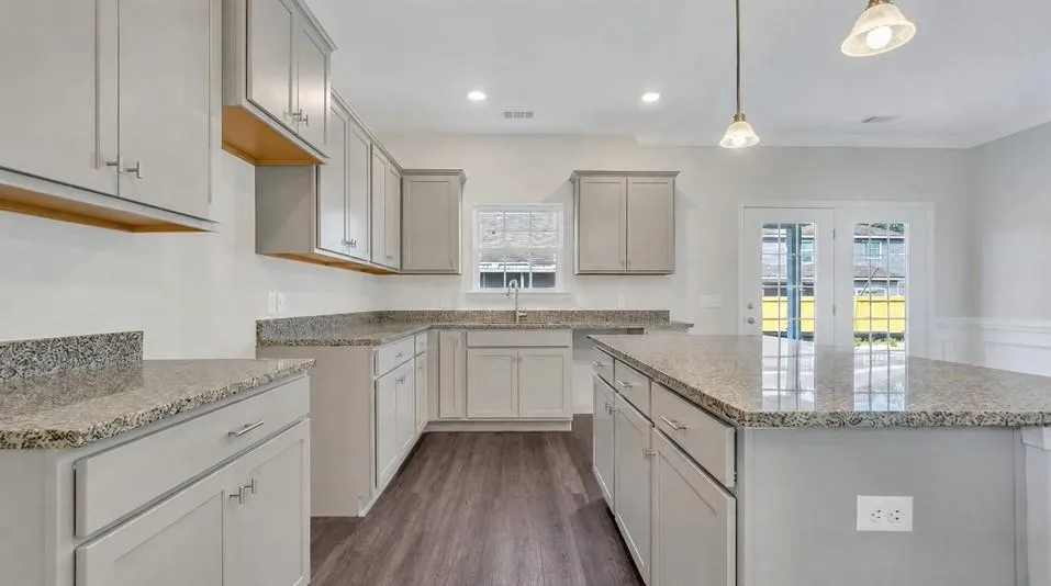 9 Sago Palm Way Savannah, GA 31302